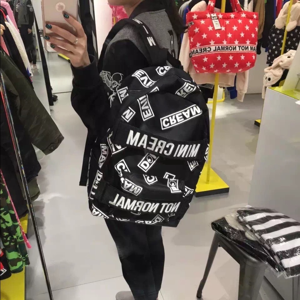 LIKE NEW🖤🤍  UNISEX ❤️‍🔥Stylish Large backpack from Mini Cream i.t Hongkong - Picture 2 of 14
